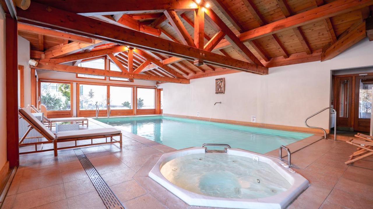 Chalet Hotel Des 2 Gares Saint-Gervais-les-Bains Buitenkant foto